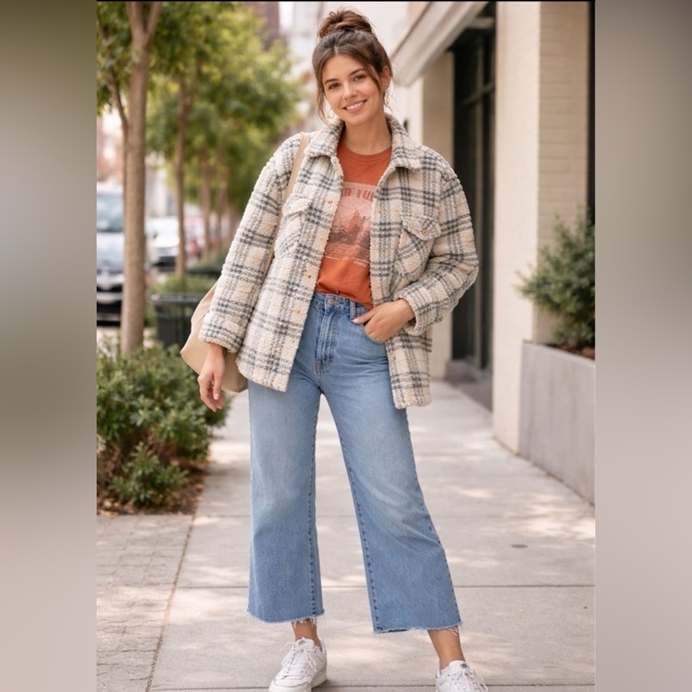 Blank NYC Women's Medium Cream Gray Plaid Sherpa Shacket